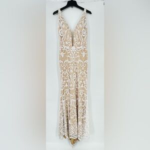 Nina Canacci Tan and White Floral Lace Dress long plunge neckline